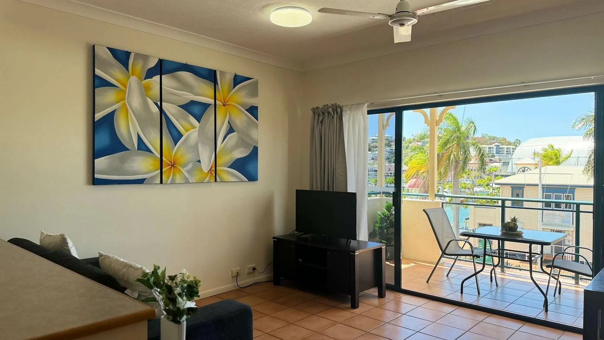 The Anchorage Escape Apartment - Steps Away From City, Ferry And Stadium Townsville