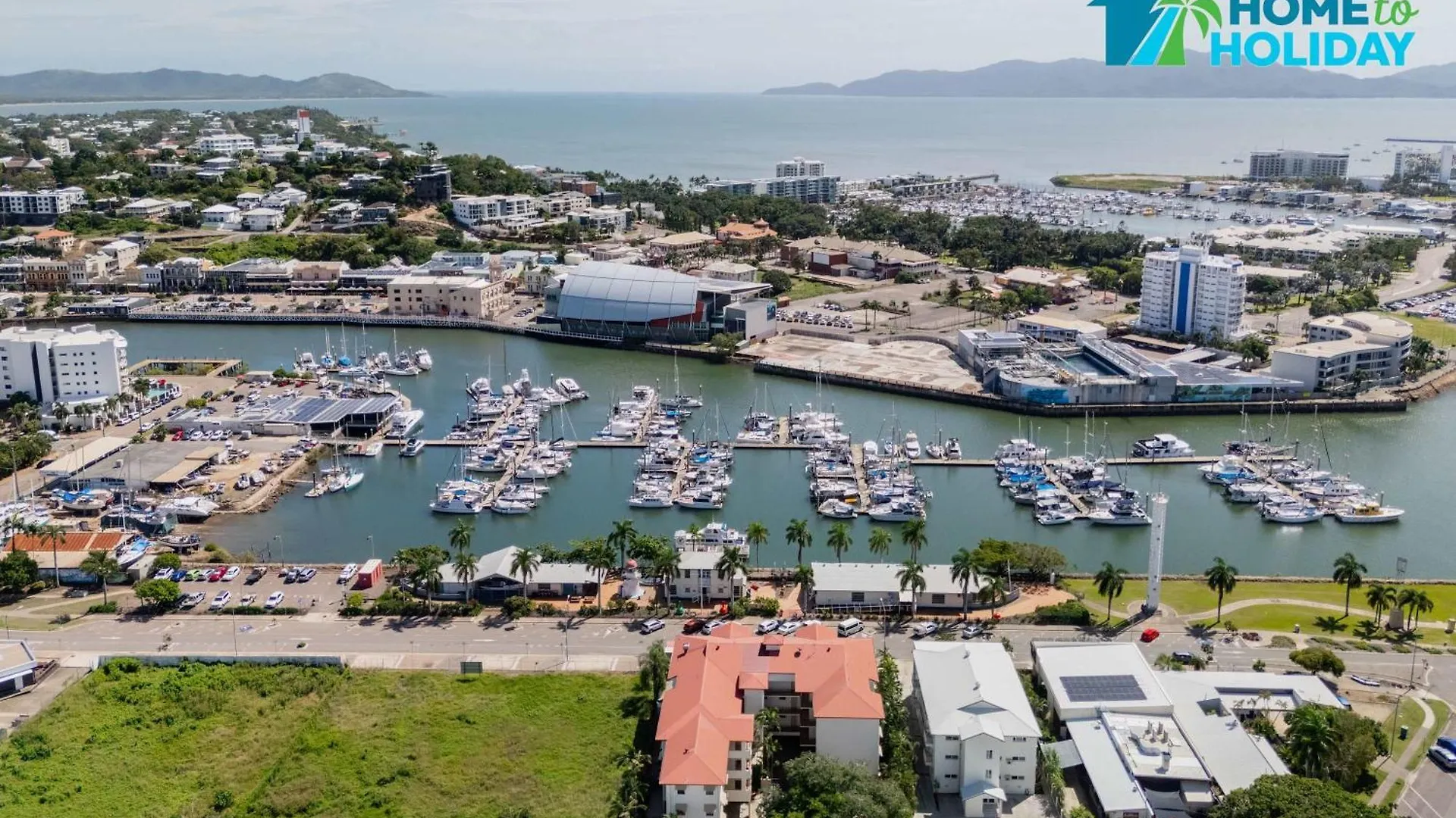 The Anchorage Escape Apartment - Steps Away From City, Ferry And Stadium Townsville 0*,  Australia